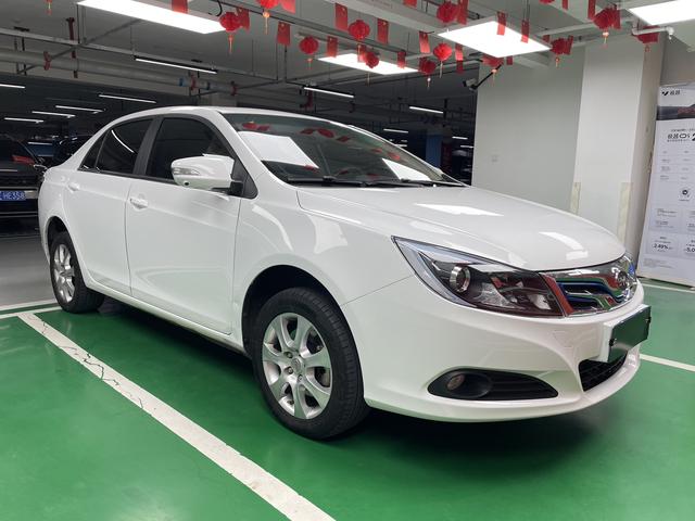 BYD e5