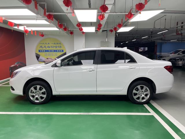 BYD e5