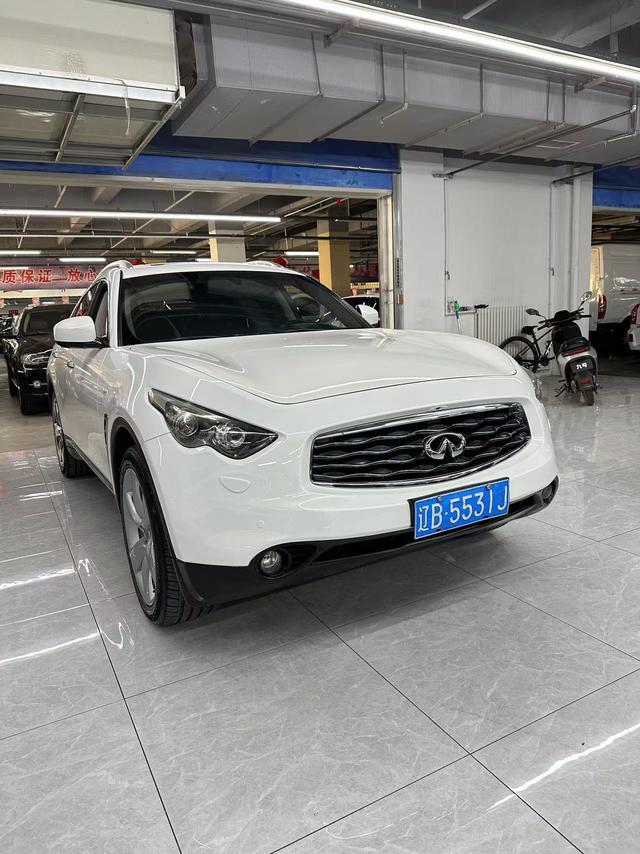 Infiniti FX