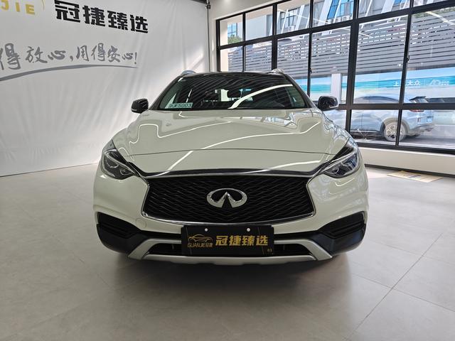 Infiniti QX30