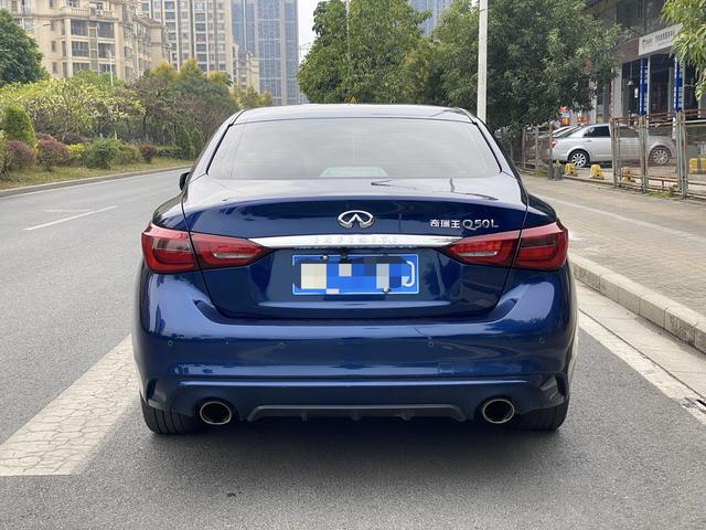 Infiniti Q50L