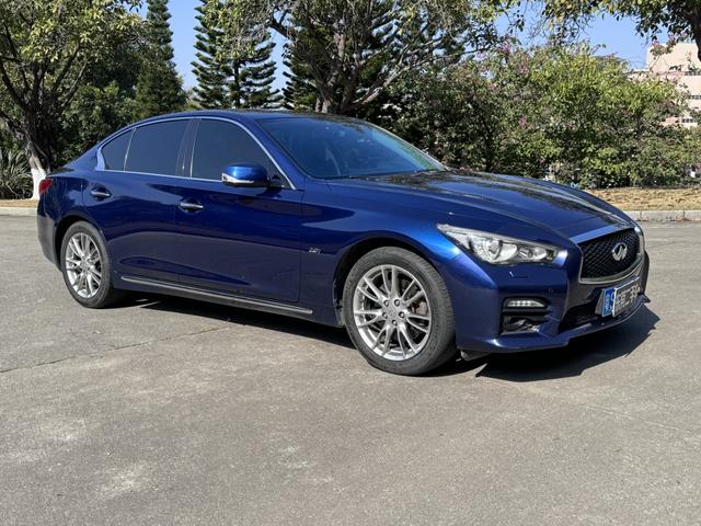 Infiniti Q50L