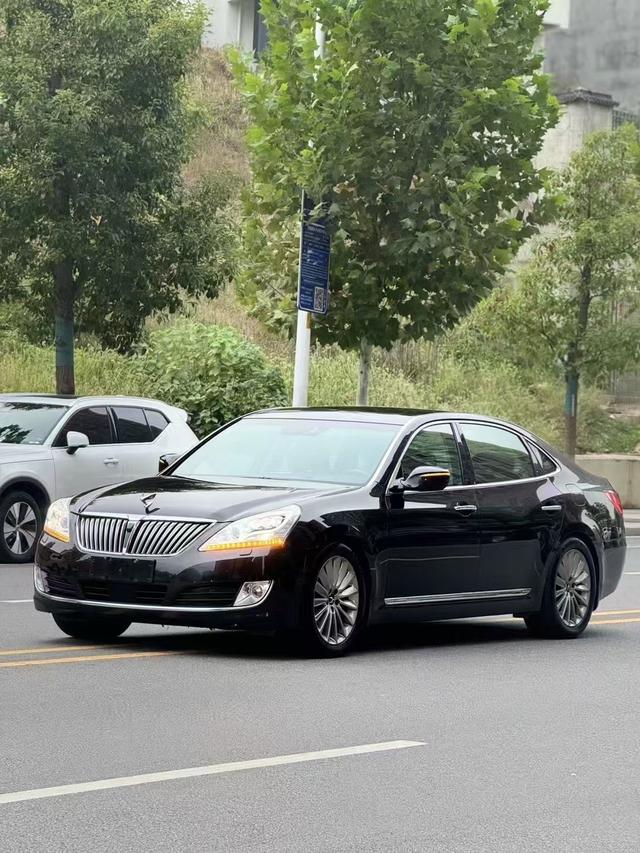 Hyundai Equus