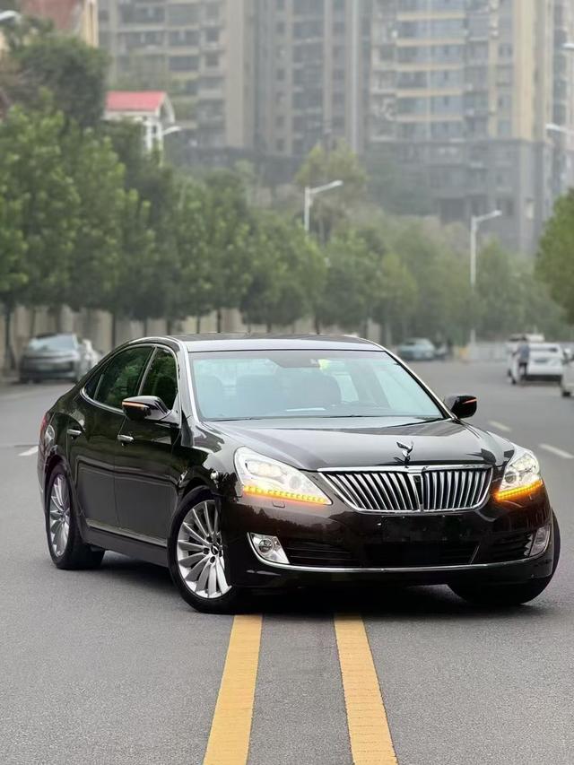 Hyundai Equus