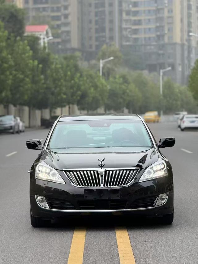 Hyundai Equus