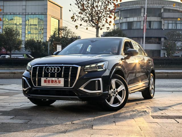 Audi Q2L