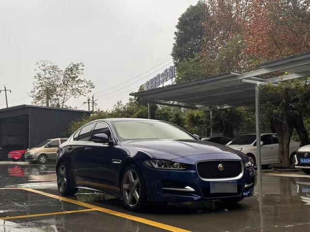 Jaguar XE