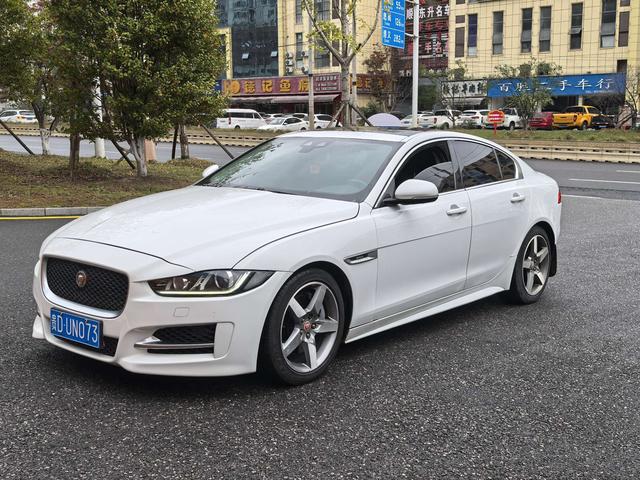 Jaguar XE