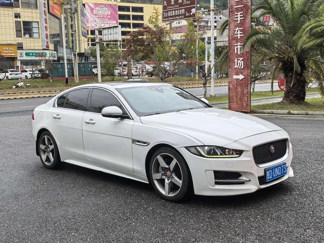 Jaguar XE