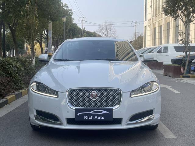 Jaguar XF