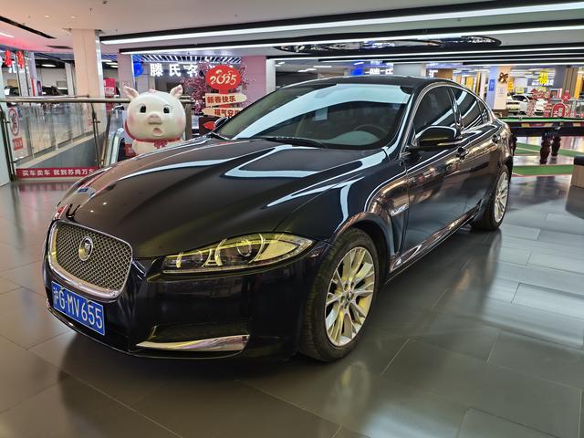 Jaguar XF