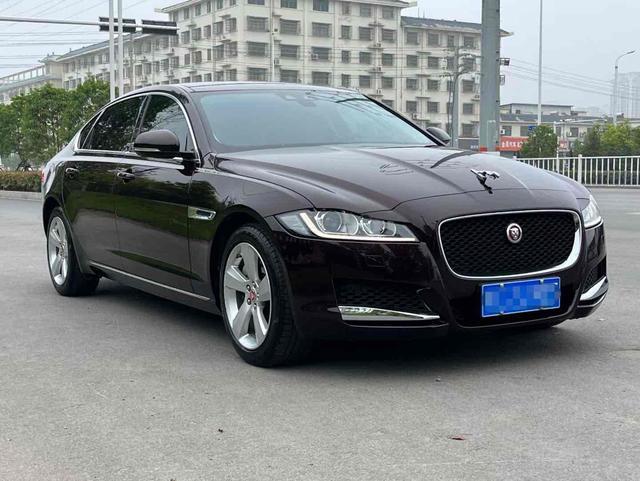 Jaguar XFL