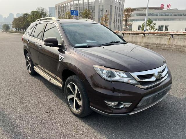 BYD S7