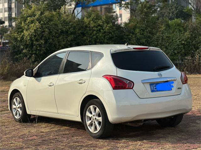 Nissan Tiida