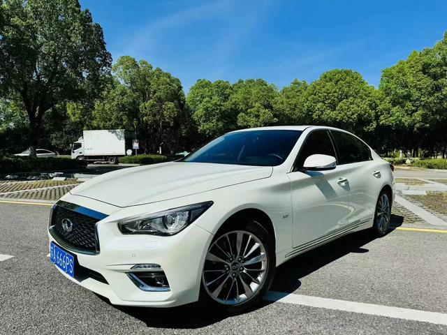 Infiniti Q50L