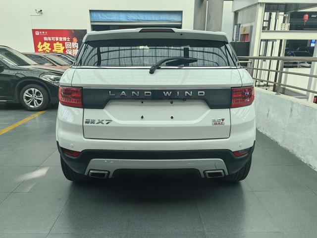 Lu Feng Landwind X7