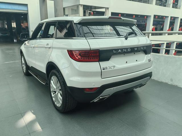 Lu Feng Landwind X7