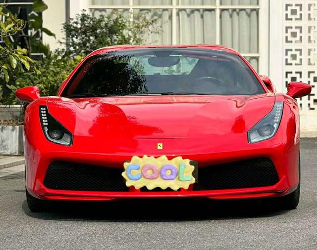 Ferrari 488