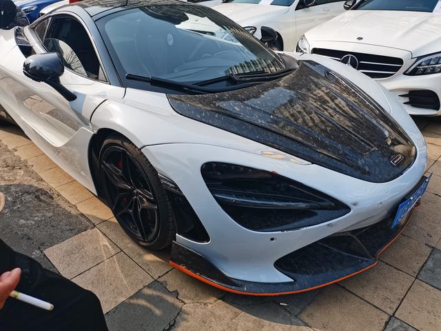 McLaren 720S