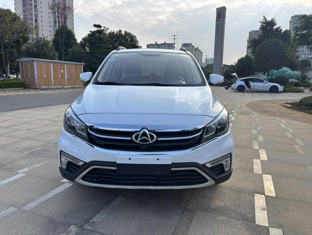 Oshan Changan Auchan A800