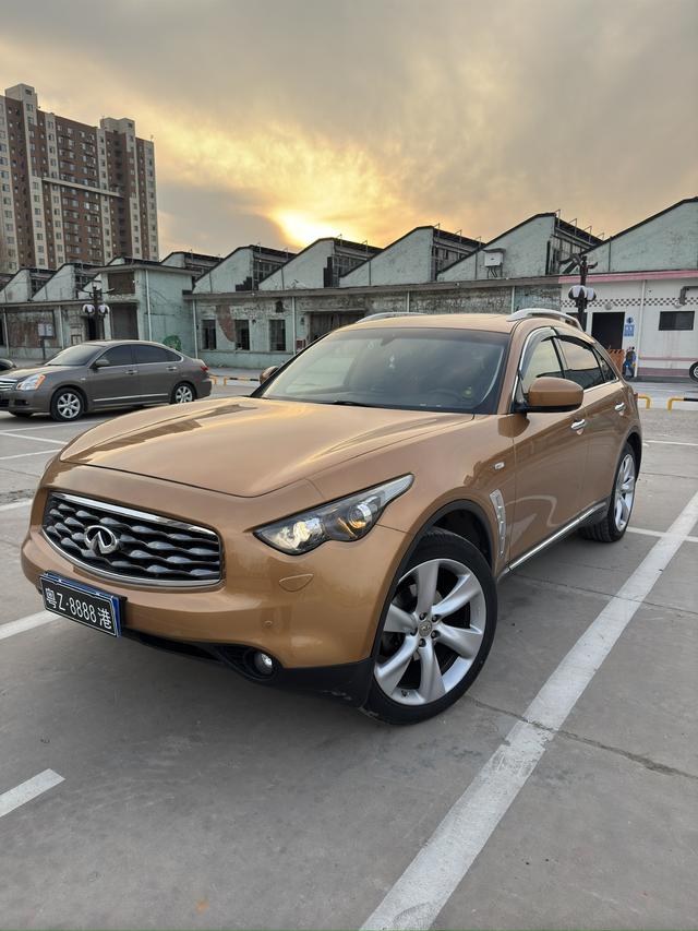 Infiniti FX