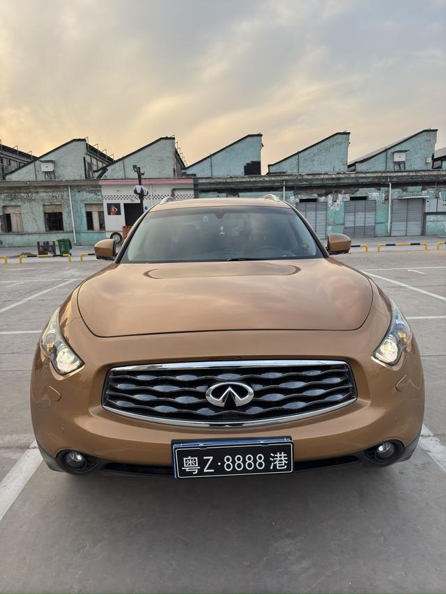 Infiniti FX