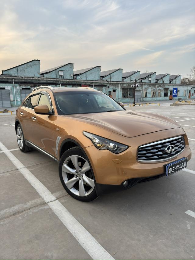 Infiniti FX