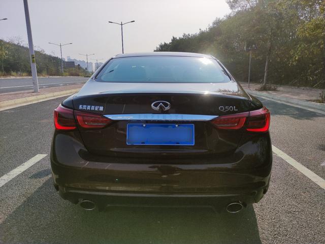 Infiniti Q50L