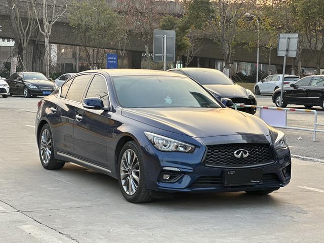 Infiniti Q50L