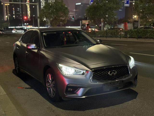 Infiniti Q50L