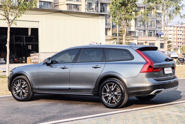 Volvo V90