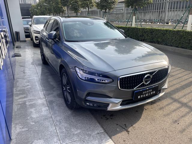 Volvo V90