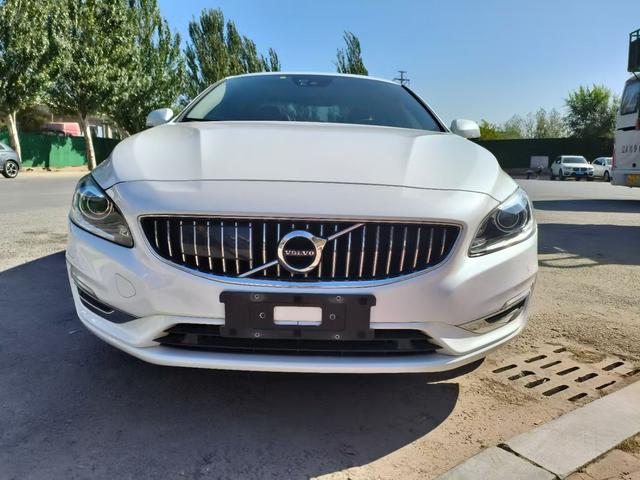 Volvo S60 PHEV