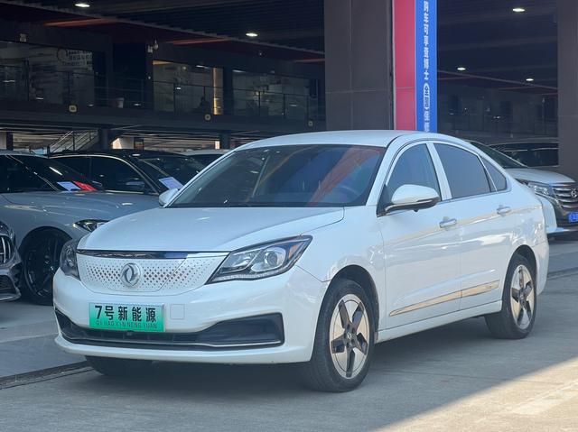 Dongfeng Fengshen E70