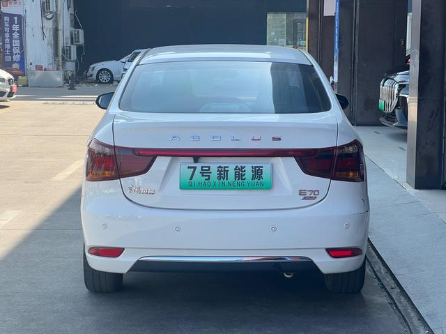 Dongfeng Fengshen E70