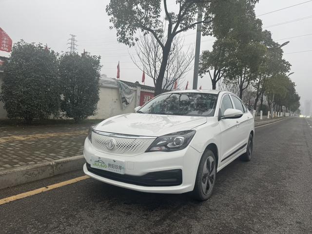 Dongfeng Fengshen E70