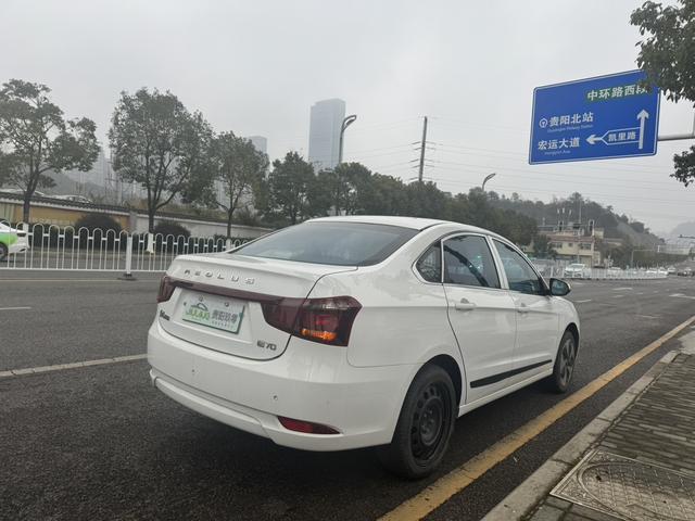 Dongfeng Fengshen E70