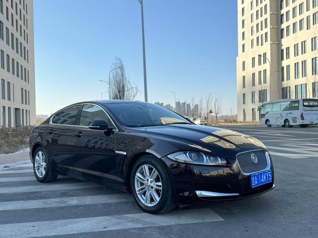 Jaguar XF