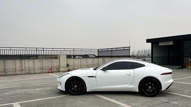 Jaguar F-TYPE