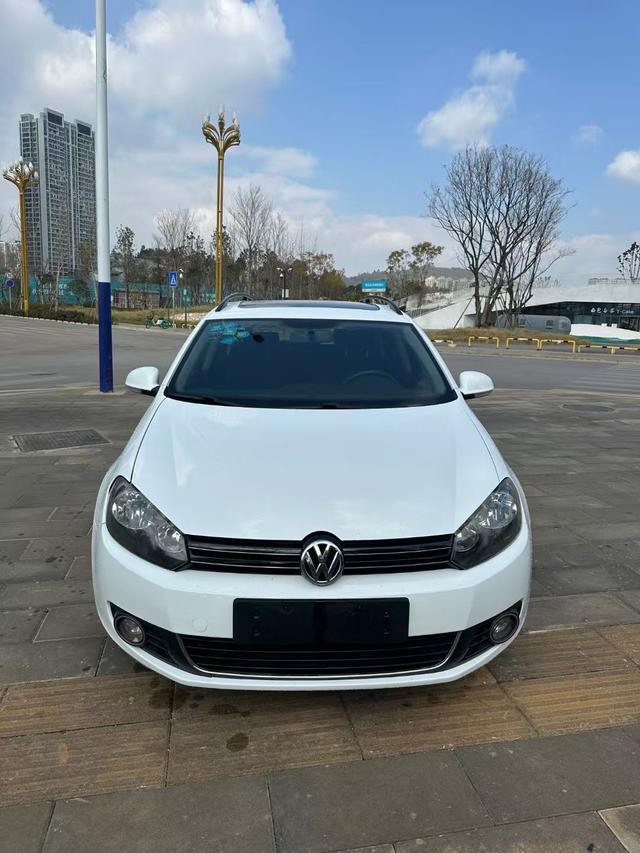 Volkswagen Golf (imported)