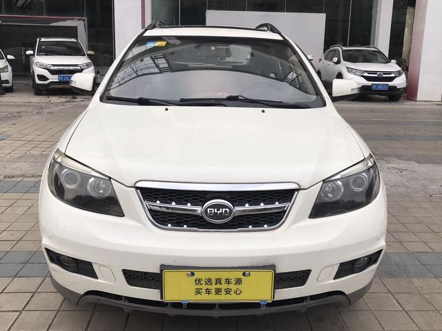 BYD S6