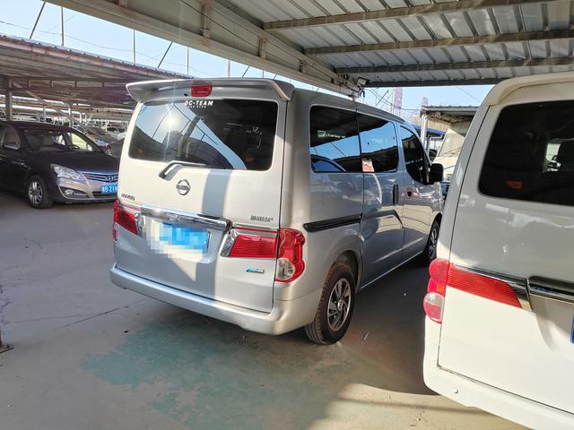 Nissan NV200