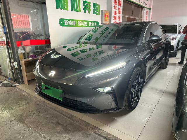 Rising Auto Feifan F7