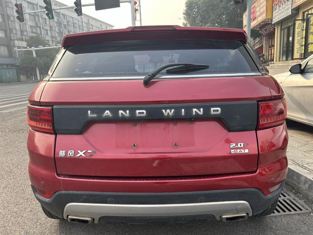 Lu Feng Landwind X7