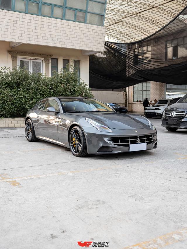 Ferrari FF