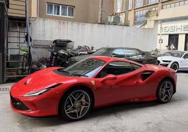 Ferrari F8