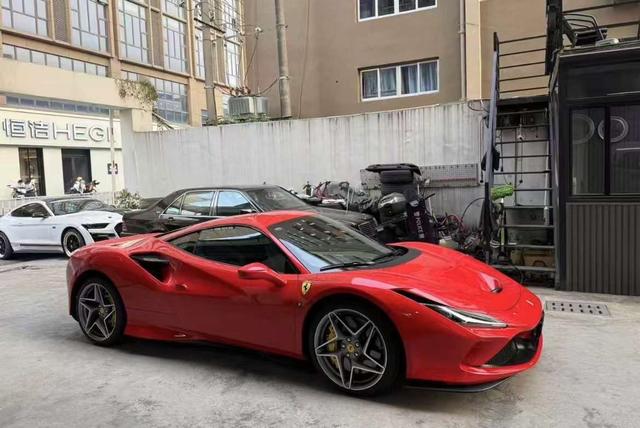 Ferrari F8