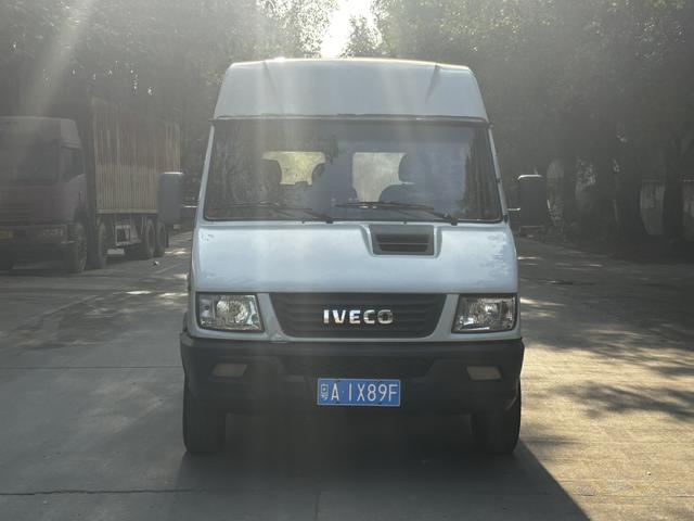 Iveco proud