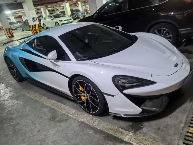 McLaren 570S