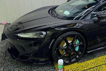 McLaren GT